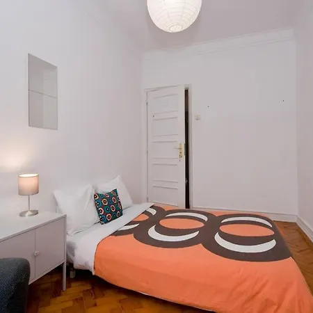 Low Cost Room - Lisbon University - Airport 2,2 Km Apartment *